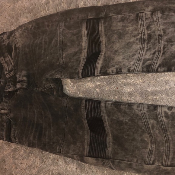 Zara Faded Jeans - Picture 3 of 5